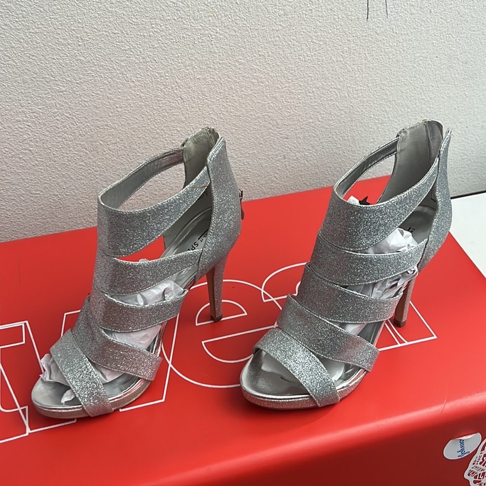 Call it Spring Heels NIB - Picture 2 of 5